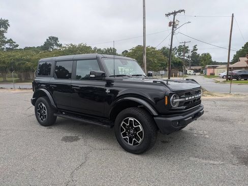 Certified 2023 Ford Bronco Outer Banks AWD/4WD image 1