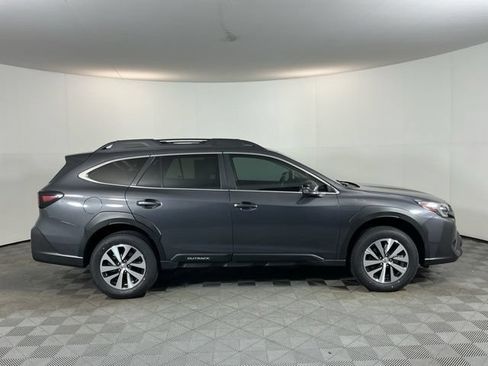 Used 2024 Subaru Outback Premium w/ Popular Package #1A AWD/4WD image 4