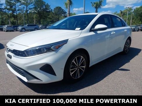 Certified 2023 Kia Forte LXS w/ LXS Technology Package image 2