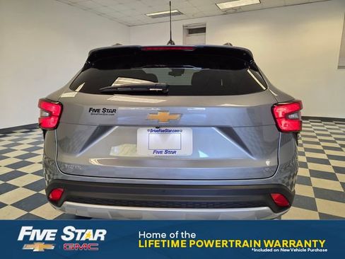 New 2026 Chevrolet Trax LT w/ Driver Confidence Package FWD image 6
