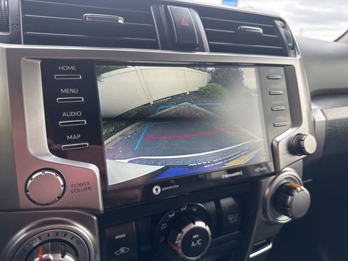 Used 2024 Toyota 4Runner SR5 Premium image 31