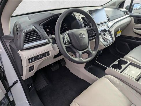 Used 2026 Honda Odyssey EX-L image 2