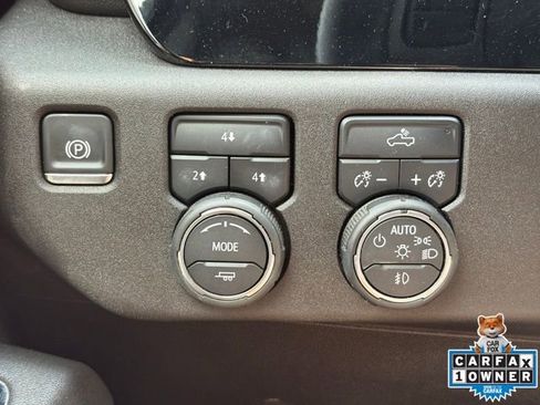 Used 2025 Chevrolet Silverado 2500 LT w/ Convenience Package image 16