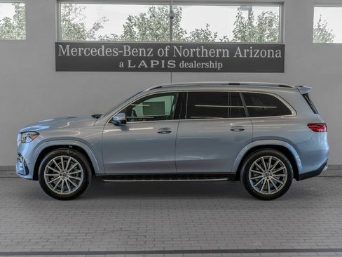 New 2026 Mercedes-Benz GLS 580 4MATIC image 2