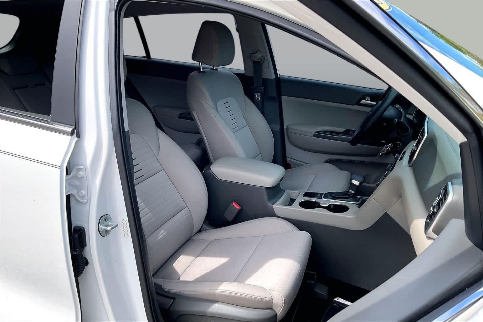 Used 2019 Kia Sportage LX w/ Option Group 017 FWD image 8