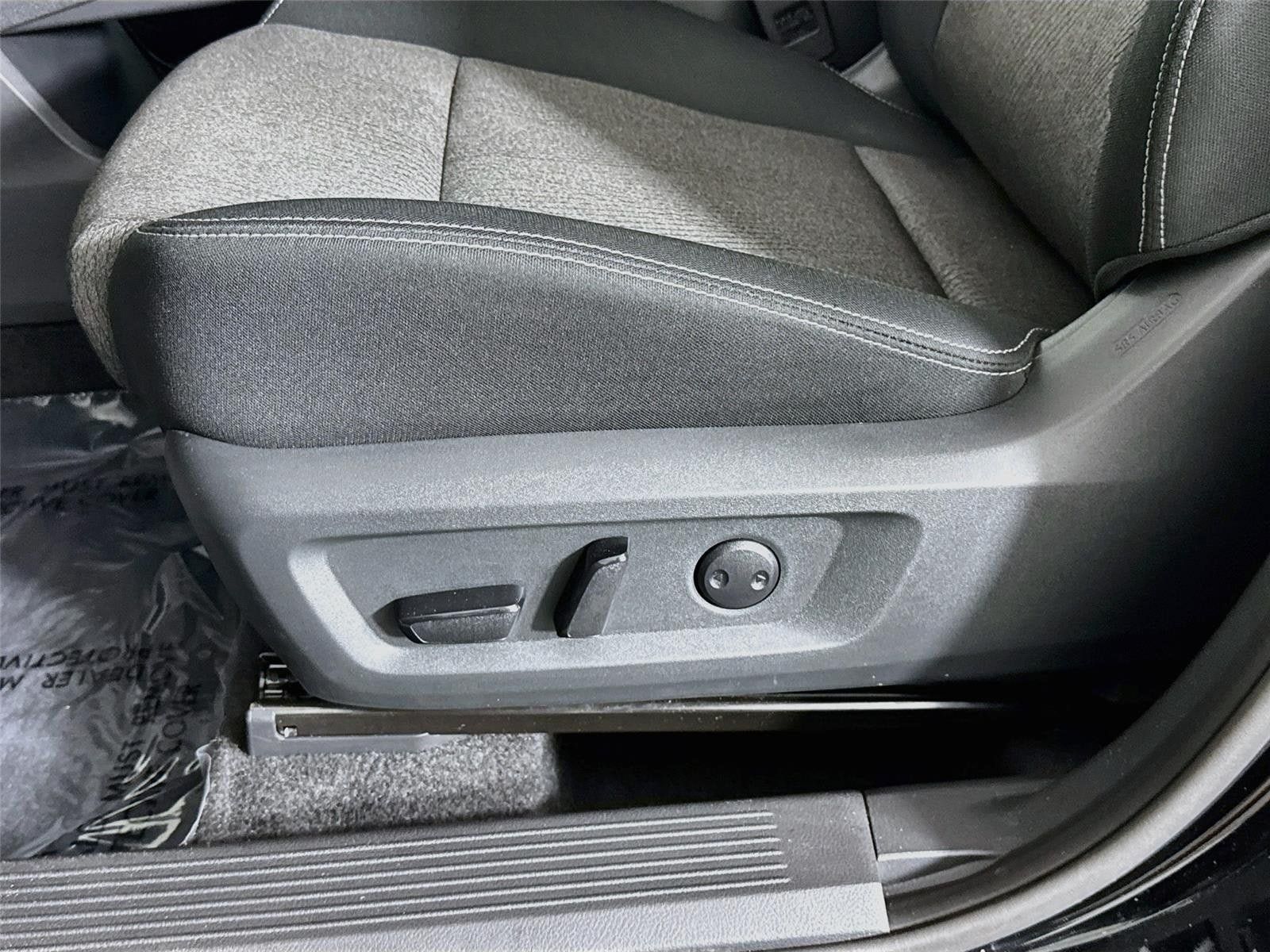 Certified 2026 Nissan Rogue SV FWD image 19