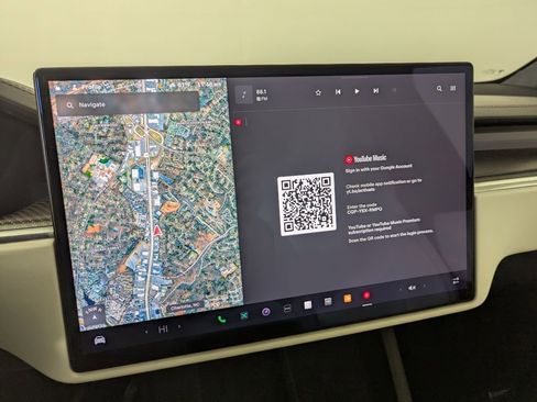 Used 2022 Tesla Model X Plaid image 48