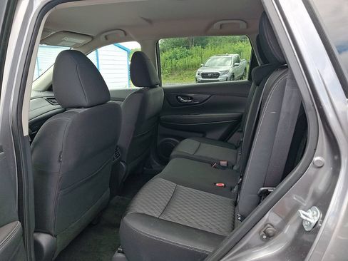 Used 2017 Nissan Rogue SV w/ SV Premium Package AWD/4WD image 13