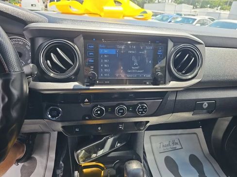 Used 2017 Toyota Tacoma TRD Off-Road w/ Tow Package RWD image 16