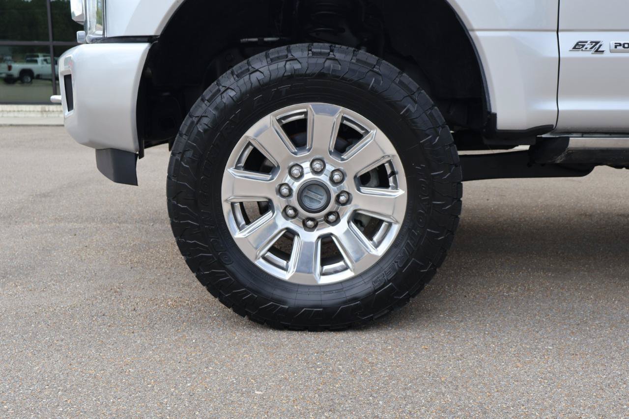 Used 2018 Ford F250 Platinum w/ Platinum Ultimate Package AWD/4WD image 18