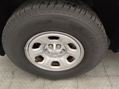 Used 2014 Nissan Frontier S image 31