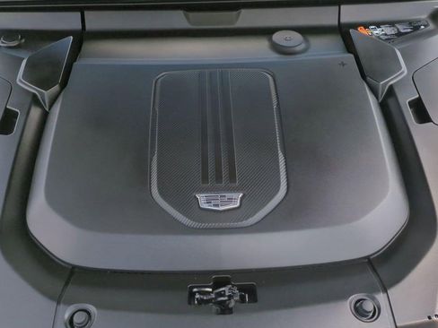 Certified 2024 Cadillac Lyriq Tech RWD image 16
