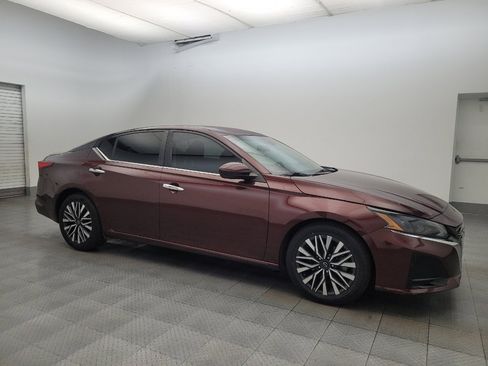 Used 2023 Nissan Altima 2.5 SV image 11