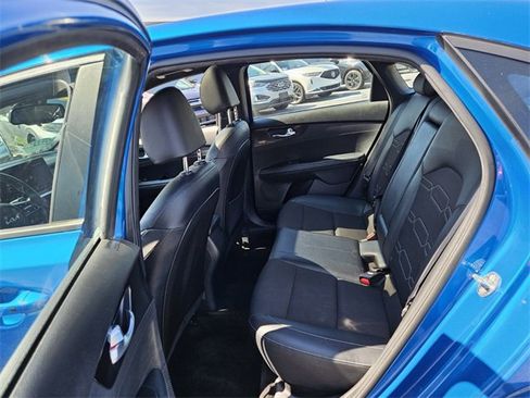 Used 2023 Kia Forte GT-Line w/ GT-Line Premium Package image 9