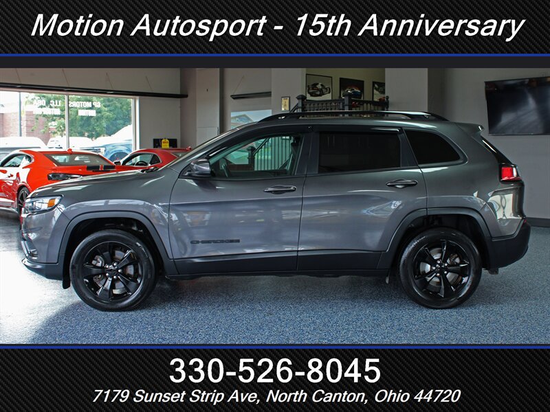 Used 2019 Jeep Cherokee Latitude Plus AWD/4WD image 5
