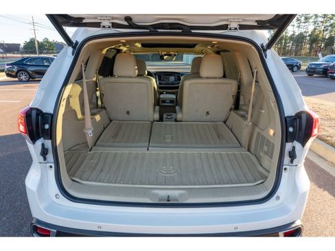 Used 2018 Toyota Highlander Limited Platinum image 17