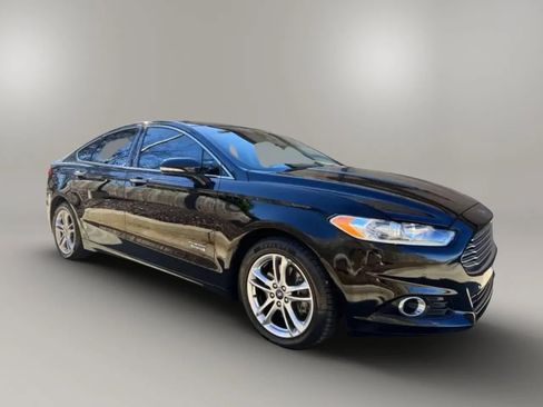 Used 2016 Ford Fusion Energi Titanium w/ Driver Assist Package FWD image 4