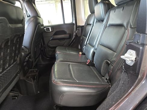Used 2019 Jeep Wrangler Unlimited Rubicon AWD/4WD image 29