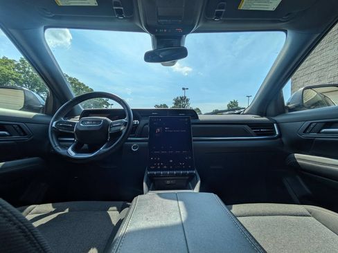 Used 2025 GMC Terrain Elevation AWD/4WD image 26