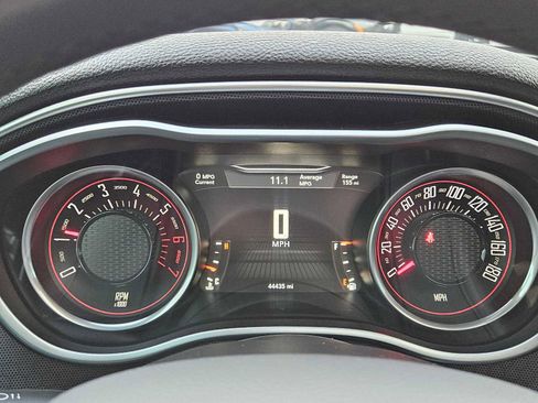 Used 2016 Dodge Challenger R/T Scat Pack w/ Leather Interior Group image 27