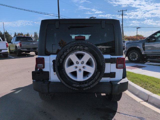 Used 2018 Jeep Wrangler Unlimited Sport AWD/4WD image 4