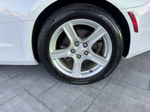 Used 2020 Chevrolet Camaro LT image 4