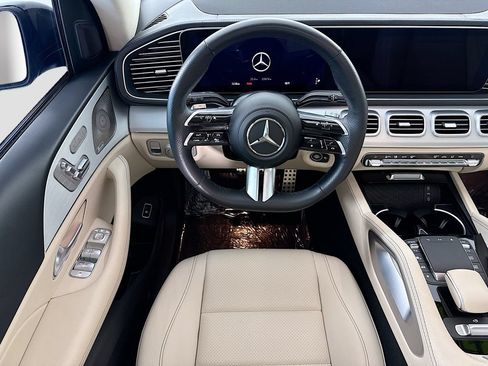 Certified 2024 Mercedes-Benz GLS 450 4MATIC image 10