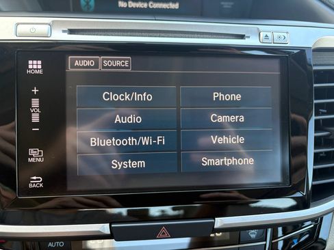 Used 2017 Honda Accord EX-L image 30
