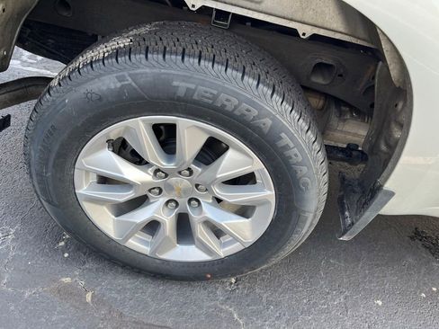 Used 2022 Chevrolet Silverado 1500 Custom image 5