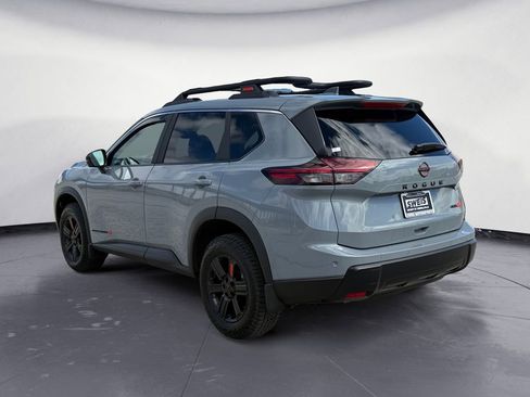 Used 2025 Nissan Rogue SV w/ Rock Creek Premium Package AWD/4WD image 17