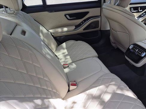 Certified 2023 Mercedes-Benz S 500 4MATIC image 19