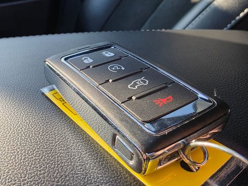 Used 2024 Jeep Grand Cherokee L Altitude image 27