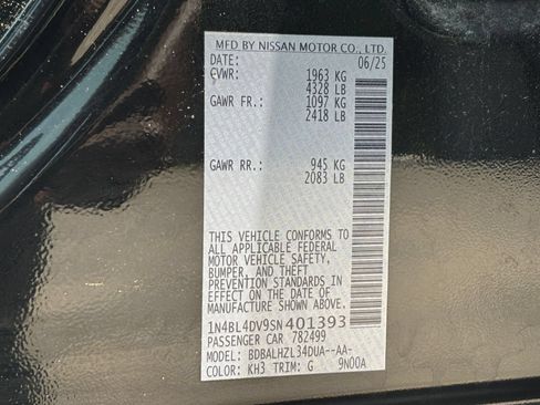 Used 2025 Nissan Altima 2.5 SV FWD image 20