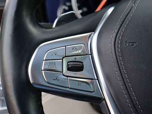 Used 2019 BMW 750i xDrive w/ Luxury Rear Seating Package image 21
