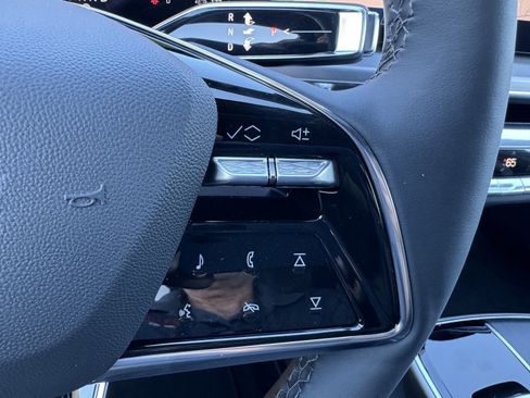 Used 2024 Cadillac Lyriq Sport AWD/4WD image 18