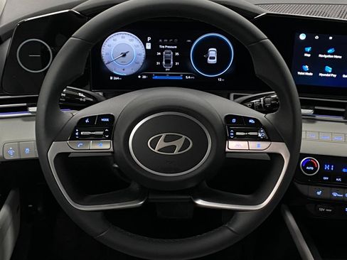 New 2026 Hyundai Elantra Limited FWD image 14