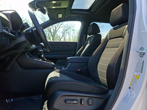 Used 2025 Honda CR-V Sport image 13