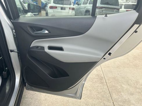 Used 2019 Chevrolet Equinox LS w/ LS Convenience Package image 15