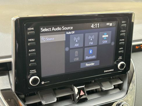 Used 2022 Toyota Corolla LE image 14