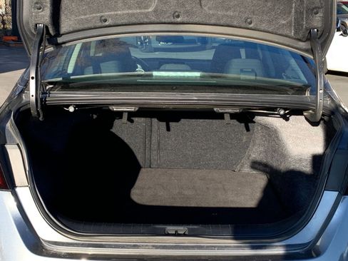 Used 2025 Nissan Altima 2.5 SV image 32