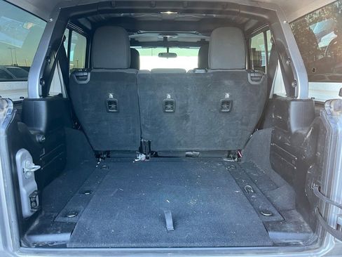 Used 2018 Jeep Wrangler Unlimited Sport S image 13