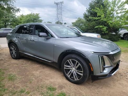 Used 2025 Cadillac Lyriq Luxury RWD image 1