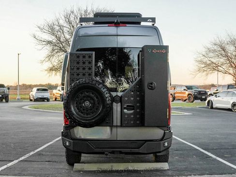 Used 2022 Mercedes-Benz Sprinter 2500 image 7