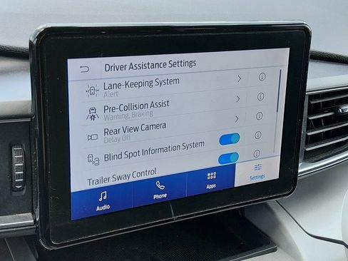Certified 2023 Ford Explorer XLT w/ Equipment Group 202A AWD/4WD image 19