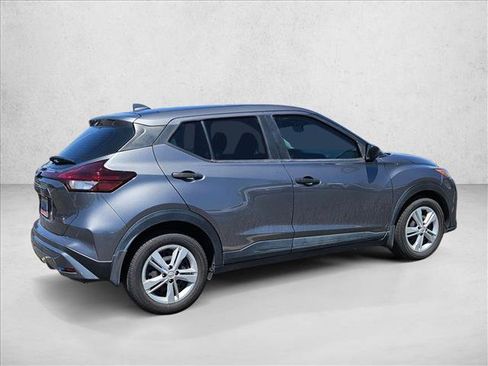 Used 2021 Nissan Kicks S FWD image 5