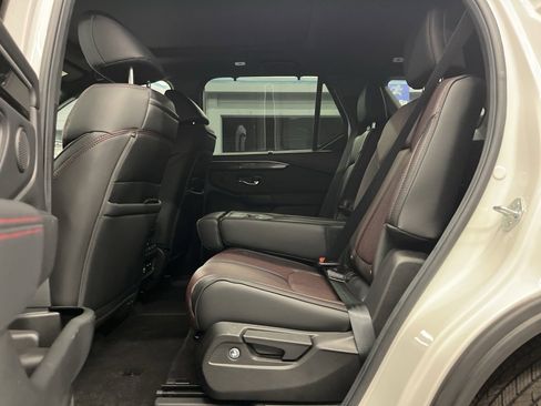 Used 2025 Honda Pilot Black Edition image 33