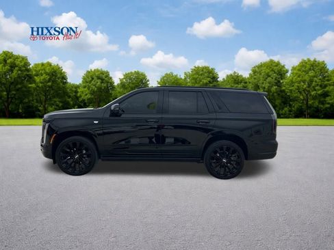 Used 2025 Cadillac Escalade Sport Platinum w/ LPO, ONYX Package image 4