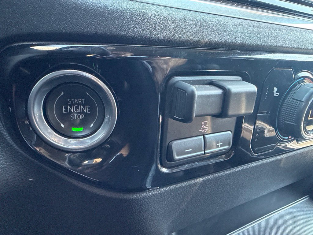 Used 2024 Chevrolet Silverado 1500 RST w/ Convenience Package II AWD/4WD image 41