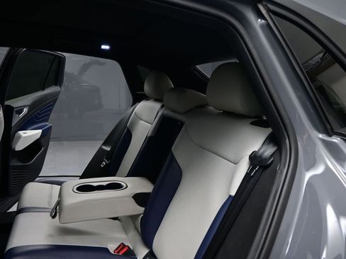 Used 2023 Volkswagen ID.4 Pro S image 22