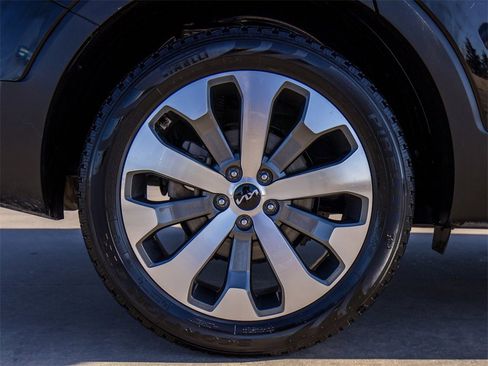 Used 2022 Kia Telluride S image 9